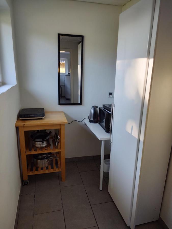Commuter Room For One Or Two People Munkebo Екстер'єр фото