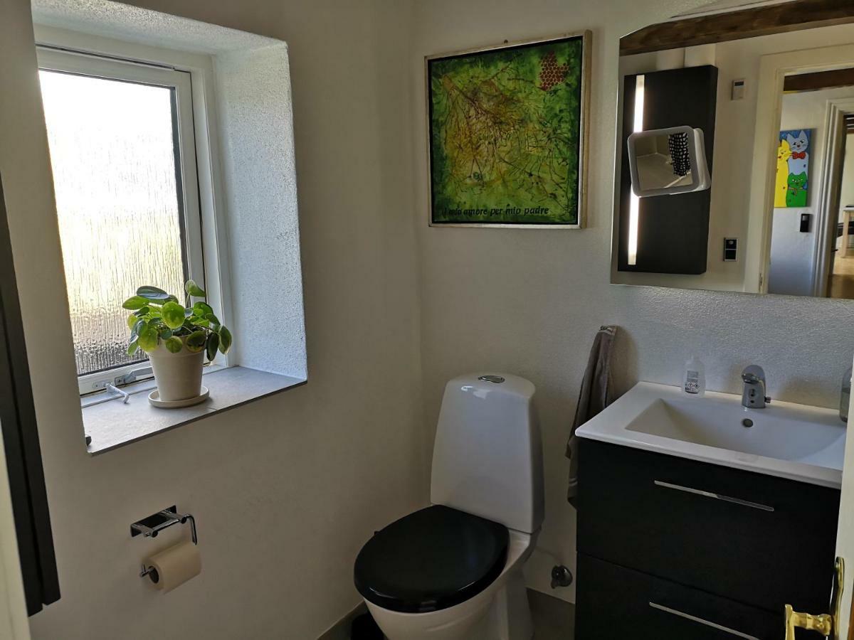 Commuter Room For One Or Two People Munkebo Екстер'єр фото