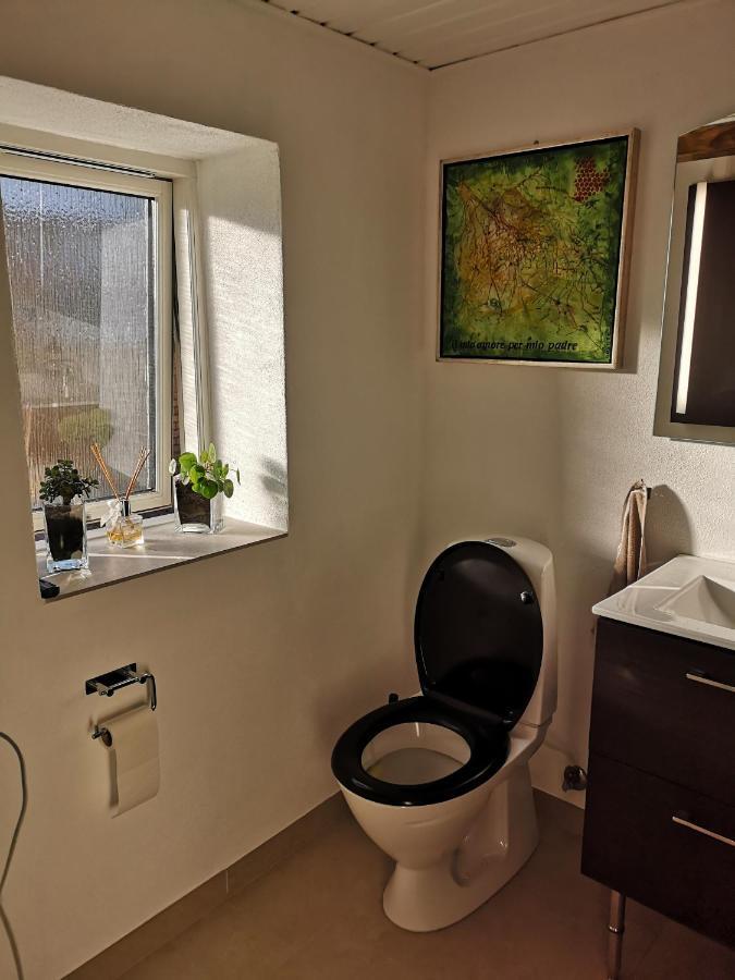 Commuter Room For One Or Two People Munkebo Екстер'єр фото